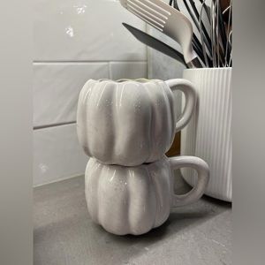 ANTHROPOLOGY BUNDLE 4 MUG SET PUMPKIN 🎃 SPECKLED WHITE MUGS
